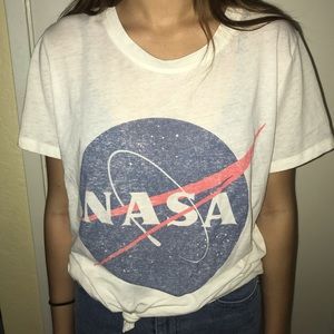 Nasa tee